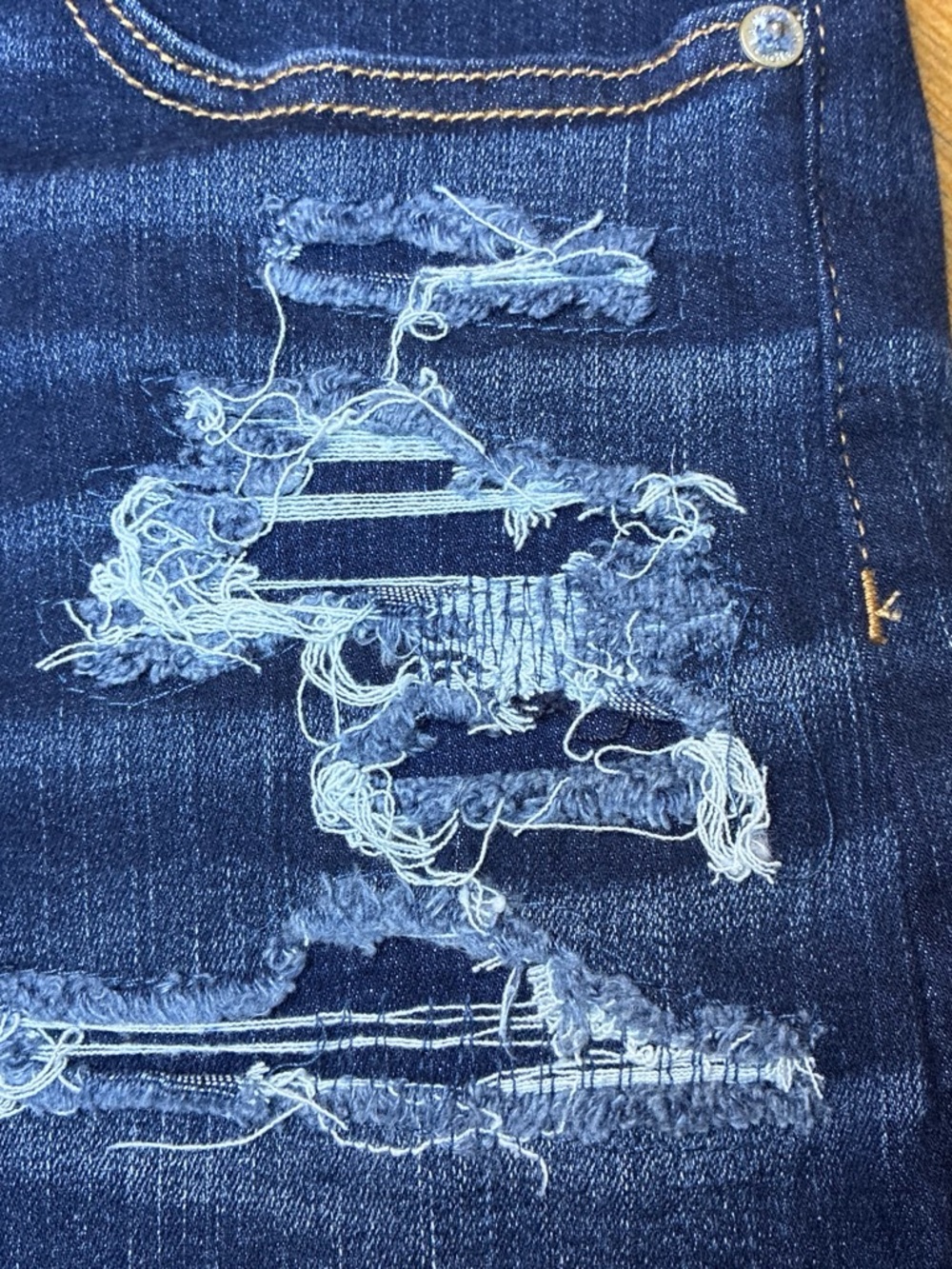 American Eagle Curvy High Rise Shortie Distressed Denim Shorts Size M Women's - Picture 4 of 8
